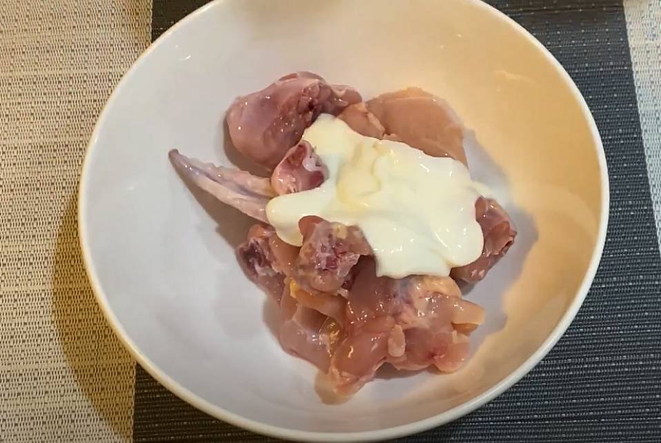 Coat chicken with yoghurt