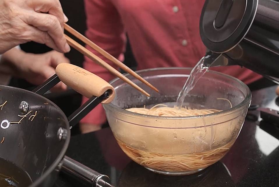 add more boiling water into the bowl if not enough